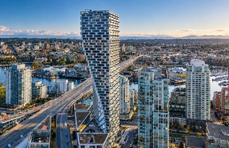vancouver-house-daylight